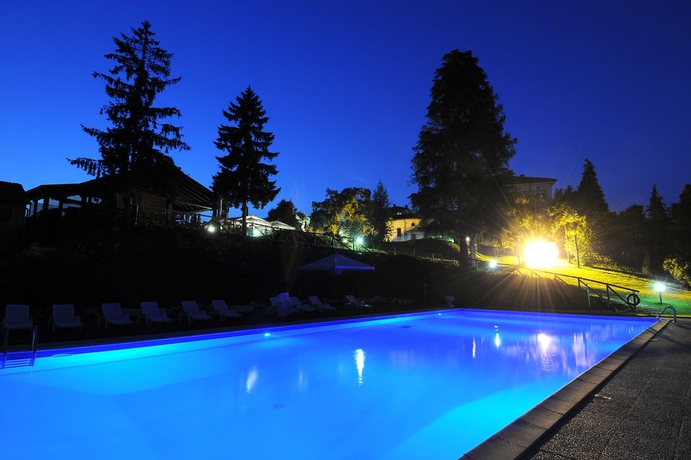 Imagen de la piscina del Hotel Relais Castello Di Casiglio. Foto 11