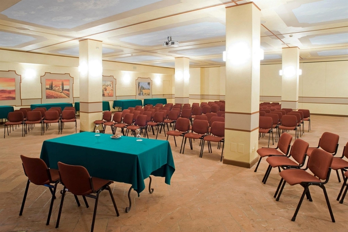 Imagen de los interiores del Hotel Relais Castello Di Casiglio. Foto 10