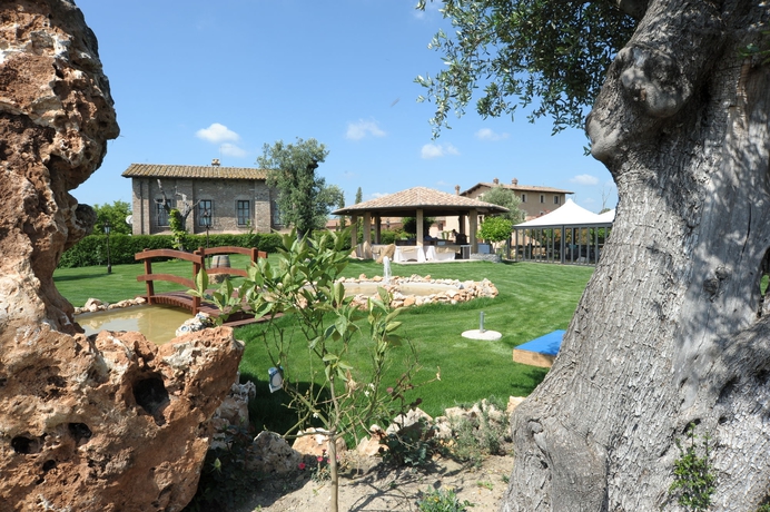 Imagen de los exteriores del Hotel Relais Castrum Boccea. Foto 12