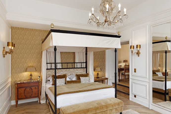 Imagen de la habitación del Hotel Relais Christine. Foto 3