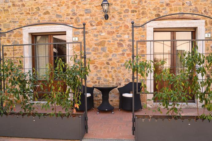 Imagen de los exteriores del Hotel Relais Ciavatta. Foto 10