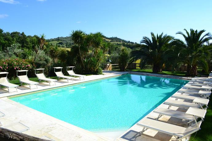 Imagen de la piscina del Hotel Relais Ciavatta. Foto 15