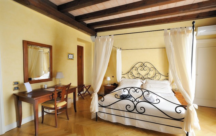 Imagen de la habitación del Hotel Relais Colombara Spa and Wellness. Foto 10