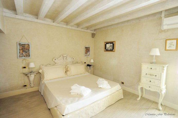 Imagen de la habitación del Hotel Relais Colombara Spa and Wellness. Foto 12