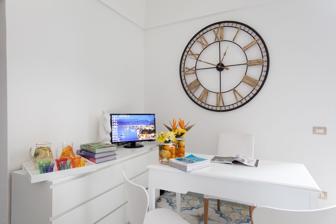 Imagen de los interiores del Hotel Relais Correale Rooms and Garden. Foto 16