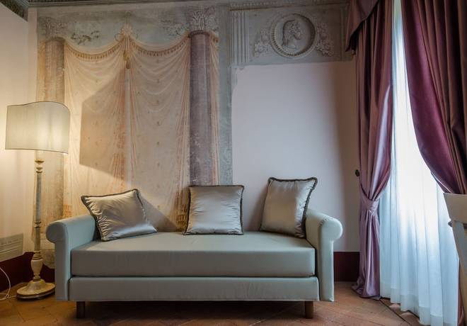Imagen de la habitación del Hotel Relais Corte Rodeschi. Foto 15
