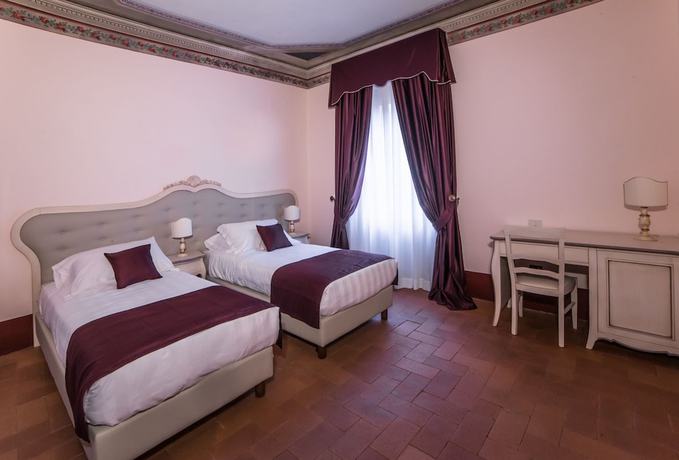 Imagen de la habitación del Hotel Relais Corte Rodeschi. Foto 17