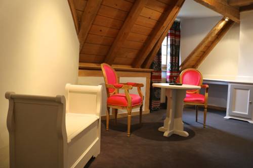 Imagen de la habitación del Hotel Relais De La Poste, La Wantzenau. Foto 5
