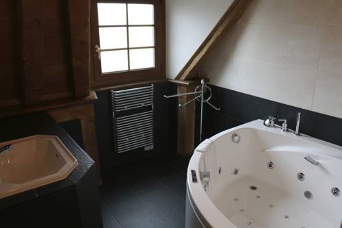 Imagen de la habitación del Hotel Relais De La Poste, La Wantzenau. Foto 6