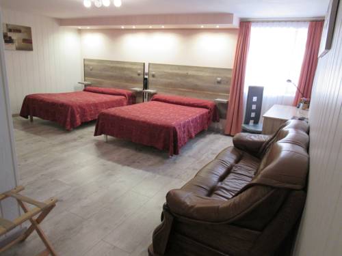 Imagen de la habitación del Hotel Relais De La Poste, Pithiviers. Foto 4