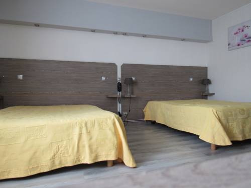 Imagen de la habitación del Hotel Relais De La Poste, Pithiviers. Foto 5