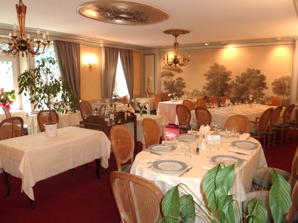 Imagen del bar/restaurante del Hotel Relais De La Rance. Foto 2