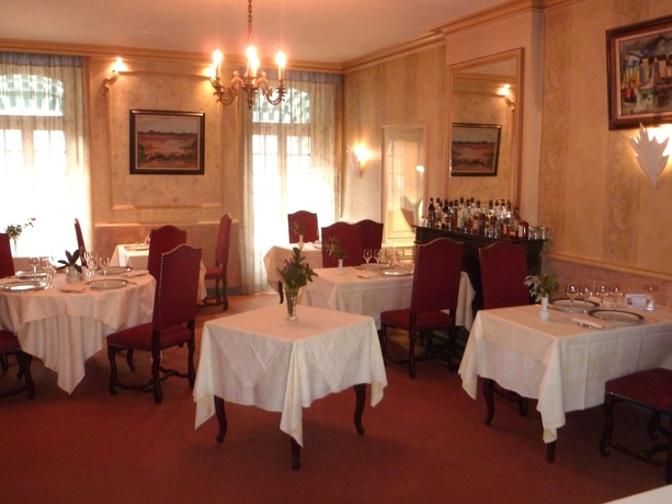 Imagen del bar/restaurante del Hotel Relais De La Rance. Foto 6