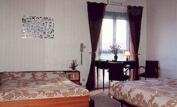 Imagen de la habitación del Hotel Relais De La Ribeyrie. Foto 4