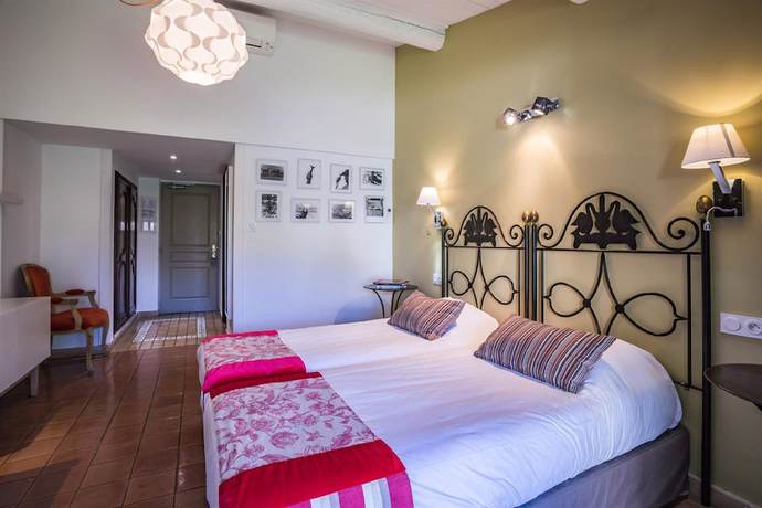 Imagen de la habitación del Hotel Relais De L'oustau Camarguen. Foto 2