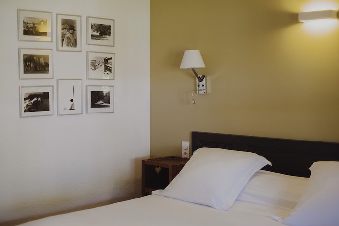 Imagen de la habitación del Hotel Relais De L'oustau Camarguen. Foto 11