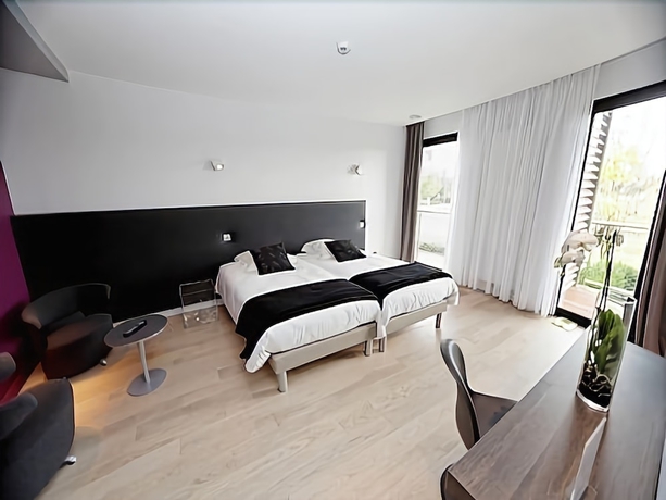 Imagen de la habitación del Hotel Relais De Vincey. Foto 10