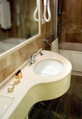 Imagen de la habitación del Hotel Relais Dell Orologio. Foto 8