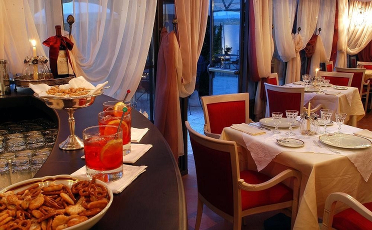 Imagen del bar/restaurante del Hotel Relais Dell Orologio. Foto 3