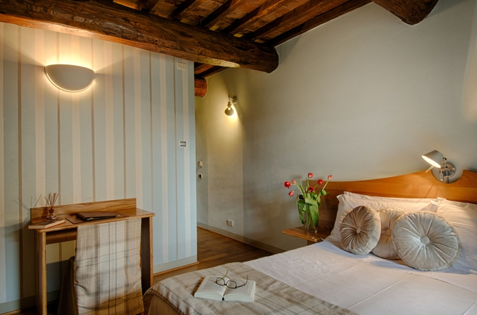 Imagen de la habitación del Hotel Relais Della Rovere. Foto 4