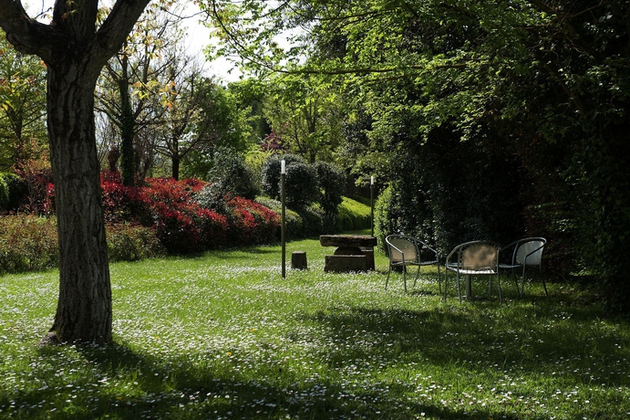 Imagen de los exteriores del Hotel Relais Della Rovere. Foto 10