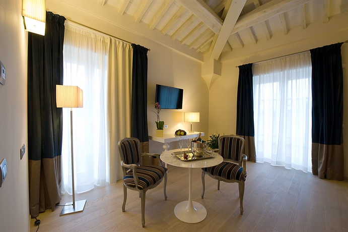 Imagen de la habitación del Hotel Relais Dell'olmo. Foto 8