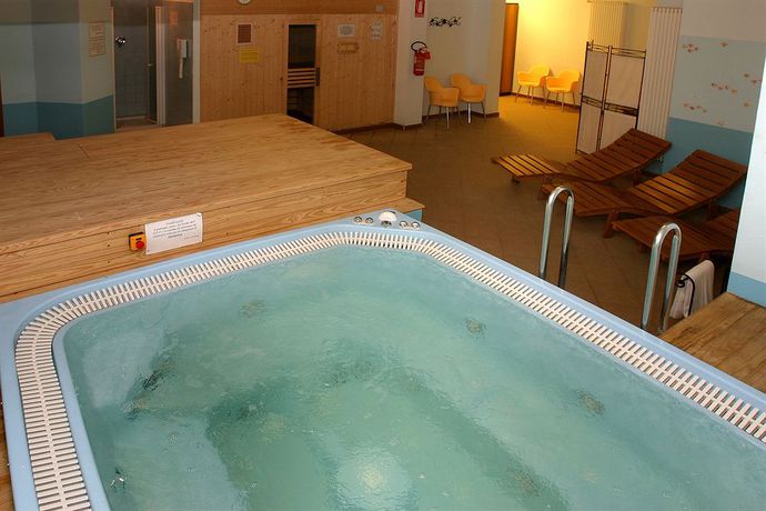 Imagen de la piscina del Hotel Relais Des Alpes. Foto 7