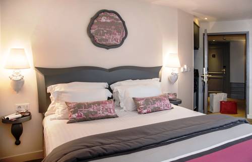 Imagen de la habitación del Hotel Relais Des Trois Ch&acirc;teaux. Foto 5