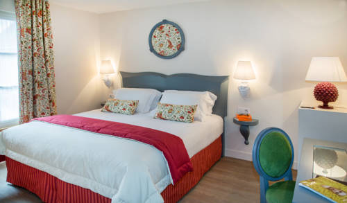 Imagen de la habitación del Hotel Relais Des Trois Ch&acirc;teaux. Foto 7