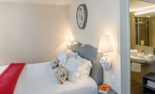 Imagen de la habitación del Hotel Relais Des Trois Ch&acirc;teaux. Foto 8