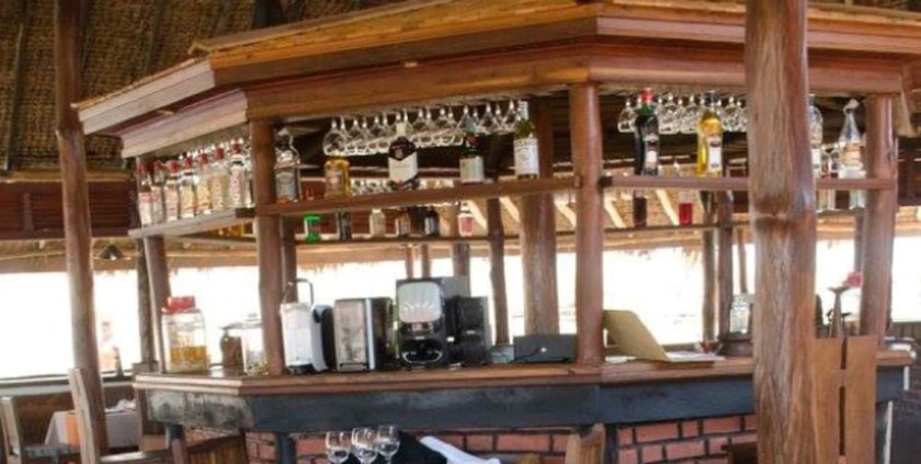 Imagen del bar/restaurante del Hotel Relais Du Kirindy. Foto 7