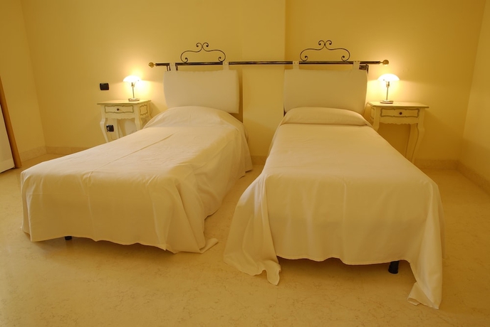 Imagen de la habitación del Hotel Relais Du Lac, Desenzano del Garda. Foto 3
