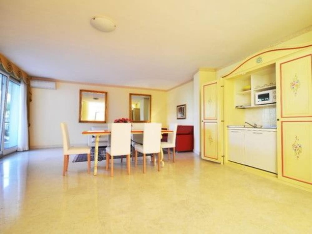 Imagen de la habitación del Hotel Relais Du Lac, Desenzano del Garda. Foto 13