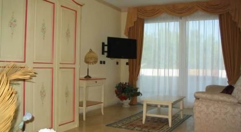 Imagen de la habitación del Hotel Relais Du Lac, Desenzano del Garda. Foto 15