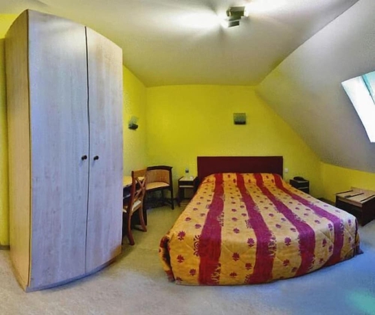 Imagen de la habitación del Hotel Relais Du Lac, Longeau-Percey. Foto 14