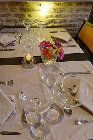 Imagen del bar/restaurante del Hotel Relais Du Lac, Longeau-Percey. Foto 8