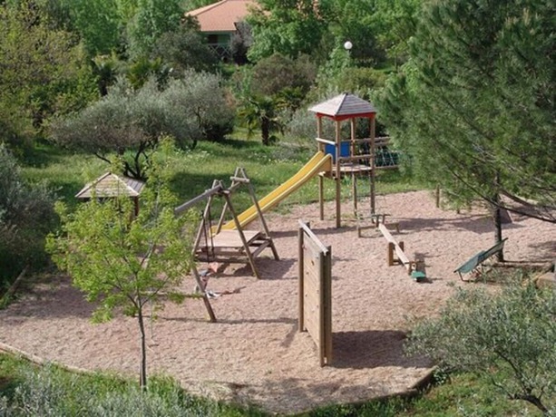 Imagen de los exteriores del Hotel Relais Du Salagou. Foto 14