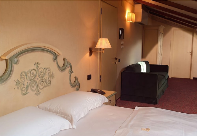 Imagen de la habitación del Hotel Relais Ducale Spa and Pool. Foto 12