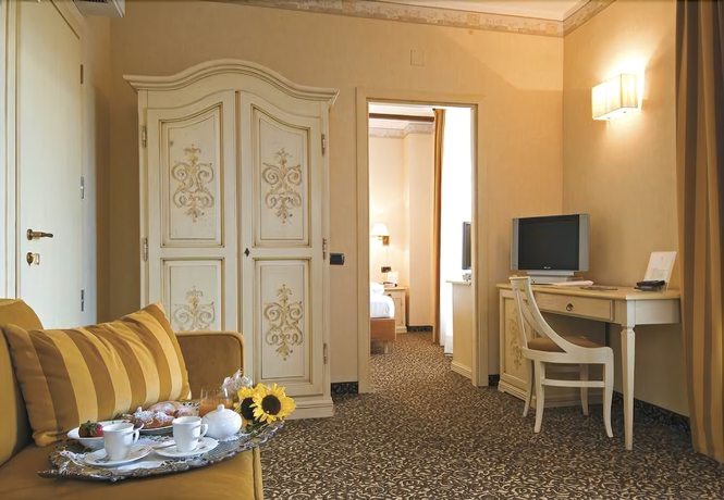 Imagen de la habitación del Hotel Relais Ducale Spa and Pool. Foto 15