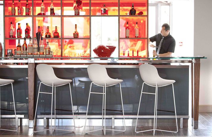 Imagen del bar/restaurante del Hotel Relais Et Châteaux Thalasso and Spa Ile De La Lagune. Foto 8