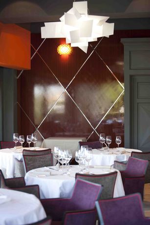 Imagen del bar/restaurante del Hotel Relais Et Châteaux Thalasso and Spa Ile De La Lagune. Foto 9