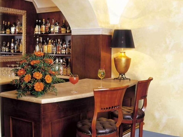 Imagen del bar/restaurante del Hotel Relais Falisco. Foto 4