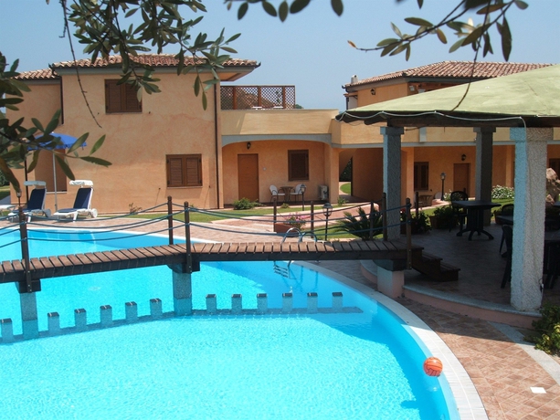 Imagen de la piscina del Hotel Relais Fenicottero Rosa. Foto 9