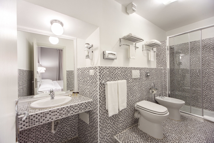 Imagen de la habitación del Hotel Relais Fontana Di Trevi. Foto 4