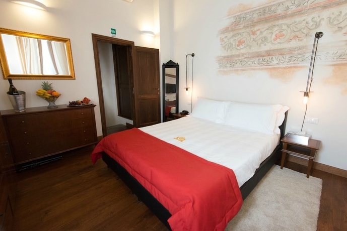 Imagen de la habitación del Hotel Relais Giulia. Foto 10