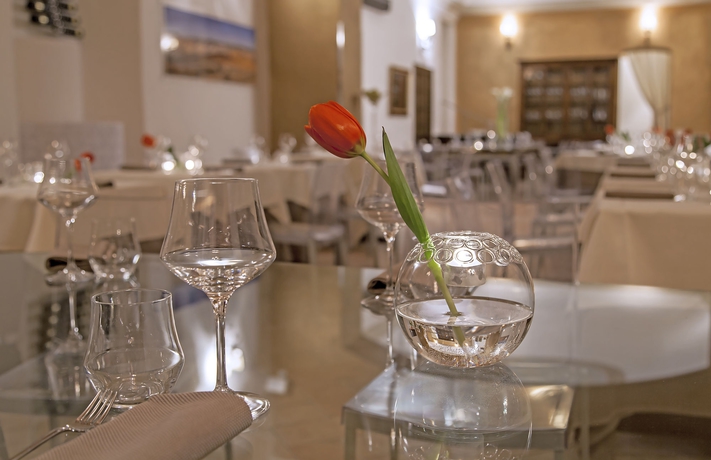 Imagen del bar/restaurante del Hotel Relais Ii Chiostro Di Pienza. Foto 2