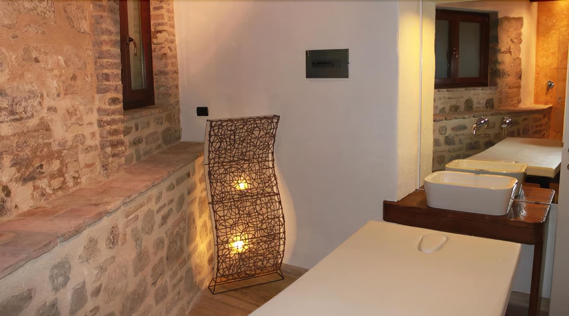 Imagen de la piscina del Hotel Relais La Corte Di Bettona. Foto 15