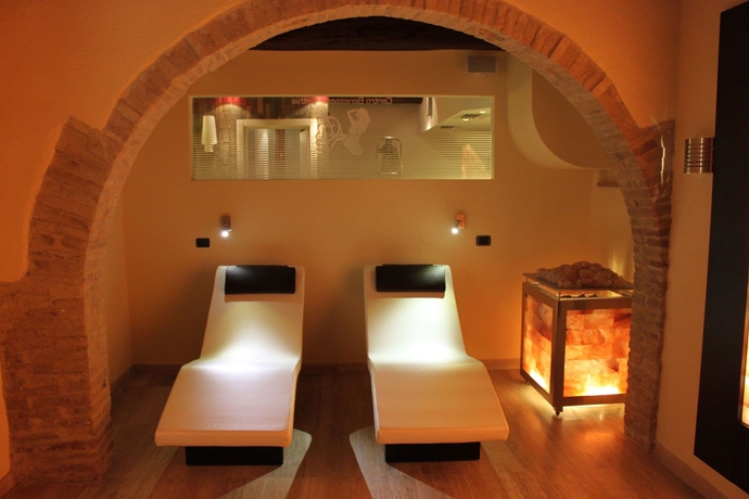 Imagen de la piscina del Hotel Relais La Corte Di Bettona. Foto 16