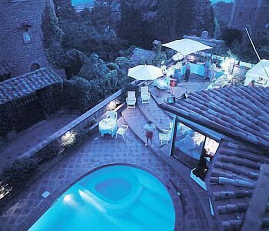 Imagen de la piscina del Hotel Relais La Fattoria, Passignano Sul Trasimeno. Foto 19