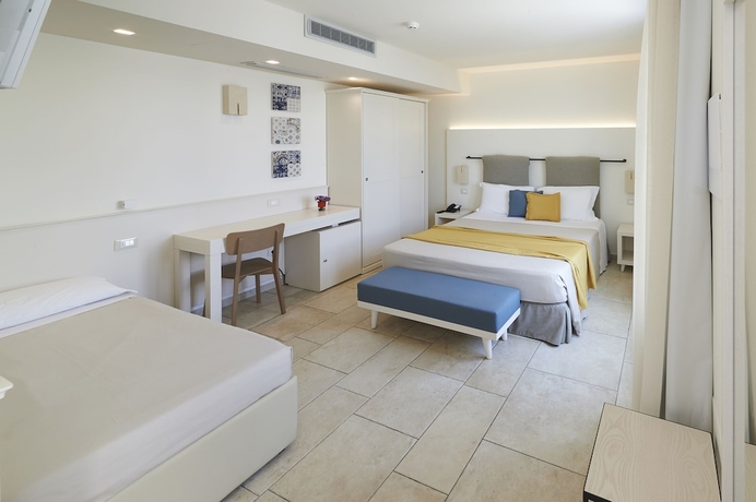 Imagen de la habitación del Hotel Relais Masseria Le Cesine - Cdshotels. Foto 2